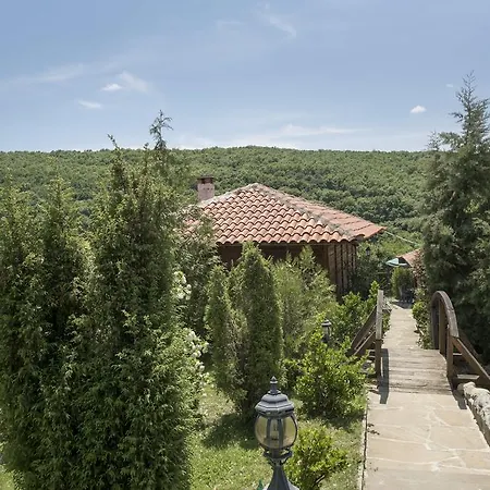 екокомплекс Katunishte