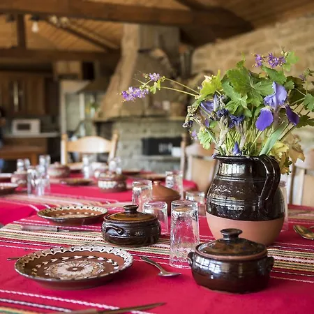 екокомплекс 게스트하우스 Katunishte